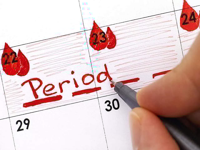 Қыз жыныстық қатынастан кейін сперматозоидпен серуендейді