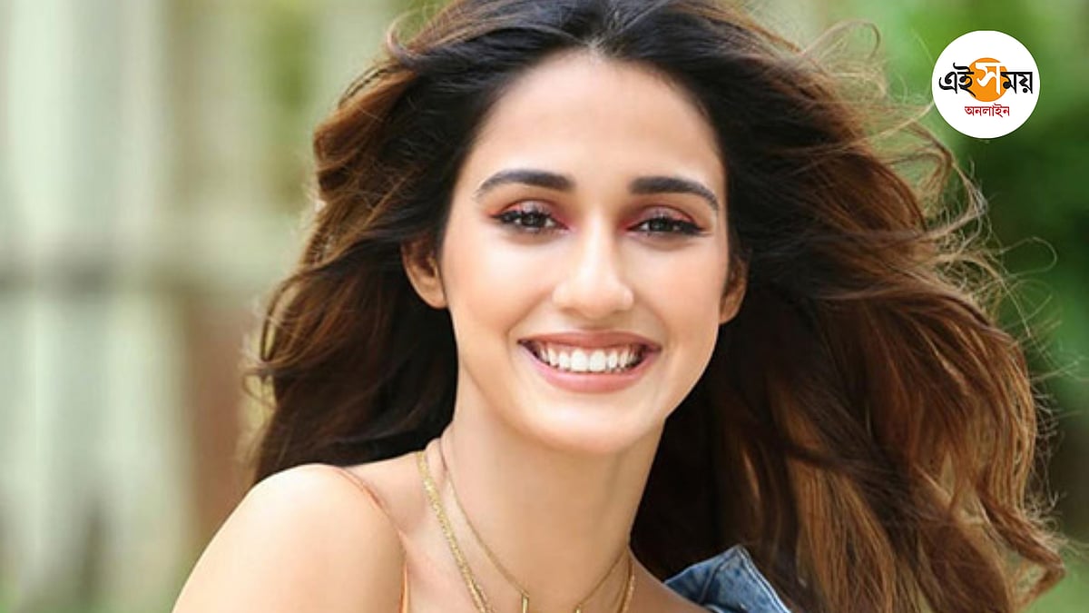 Kauchuk qogirchoqlar sikilayotgani aks etgan onlayn porno tomosha qiling