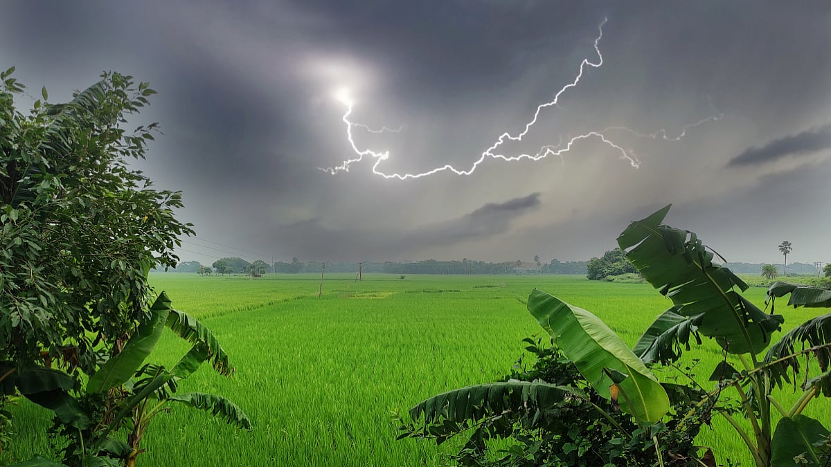 turbulent weather condition with thunder