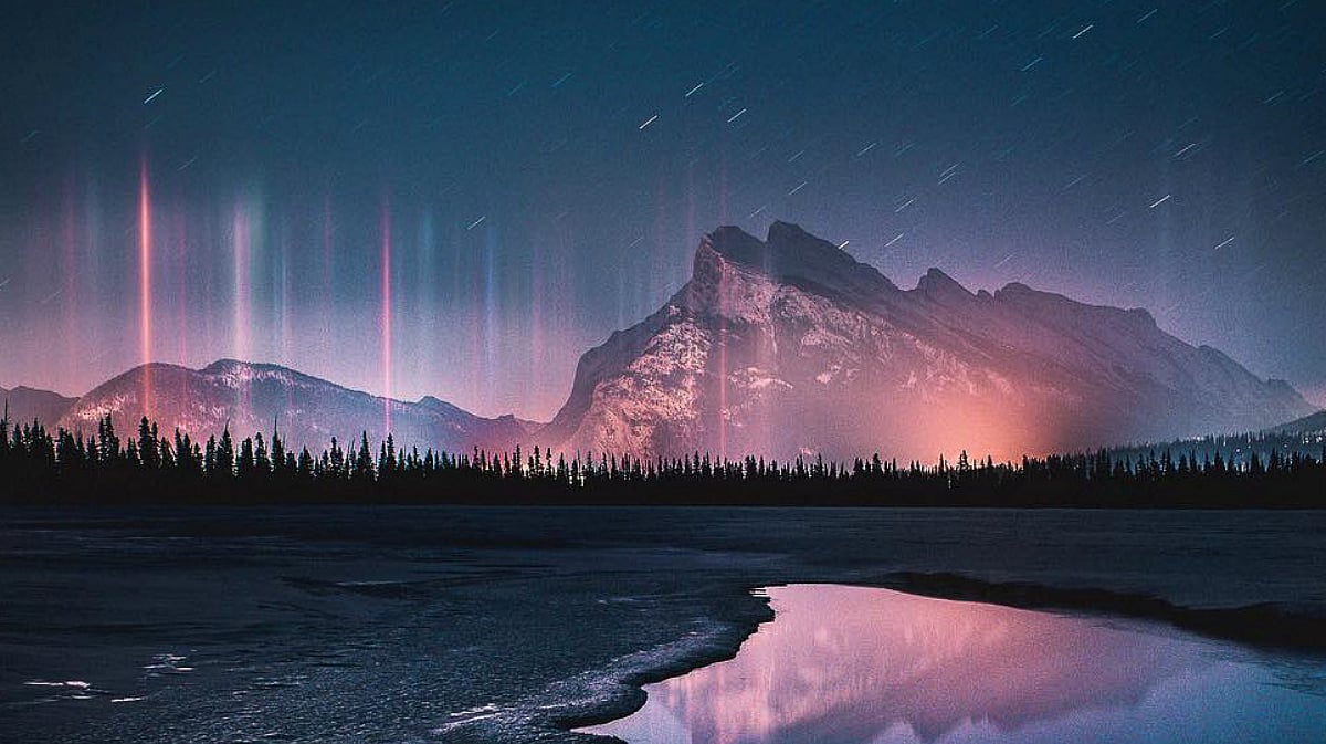 light pillars seen in manitoba canada