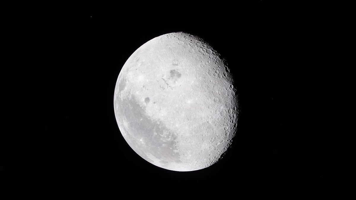 Moon's picture during a lunar flyby