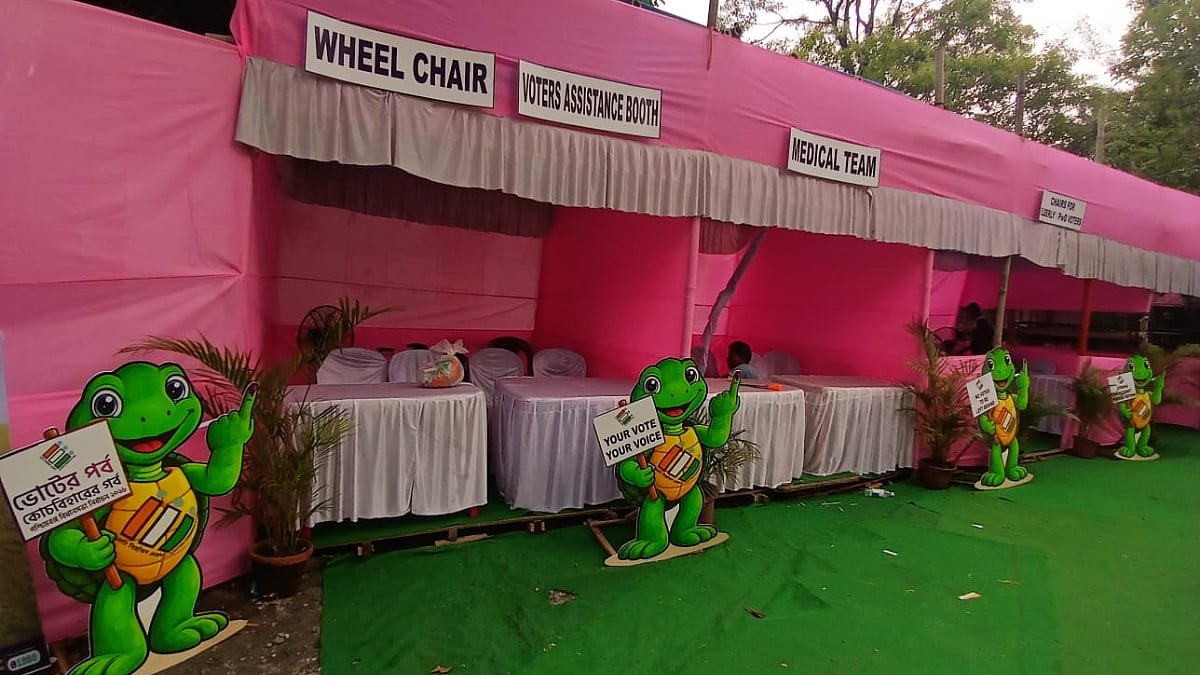 medical camp in pink booth