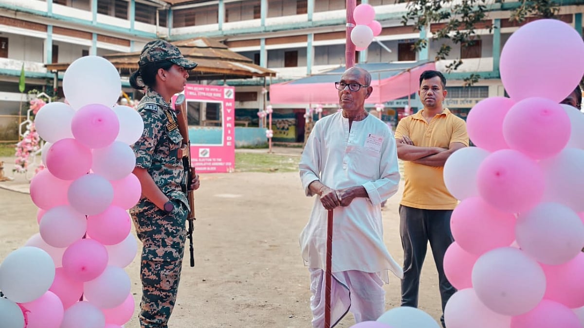people are waiting to give their vote