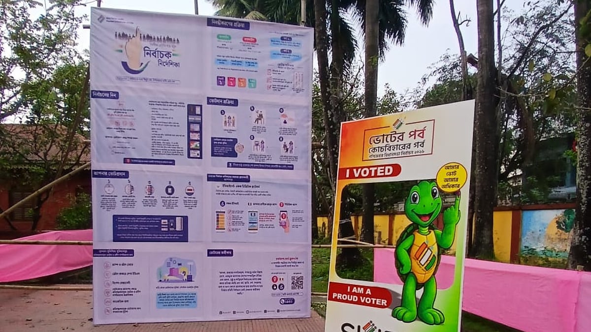 pink booth and election guideline at booth center