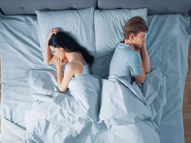 Men u bilan Internetda tanishdim, keyin u bilan jinsiy aloqada boldim. Qalin erkak azolarning fotosuratlari