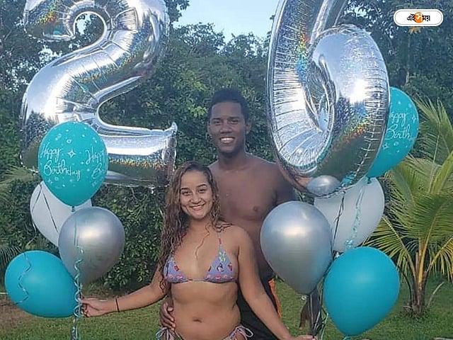 Qizlar navbatma-navbat ogziga sorishadi