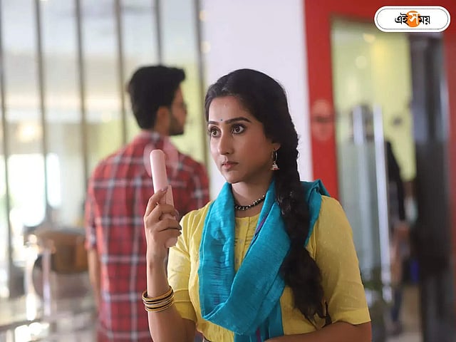 Kirish joyida talabalar pornosi (davomi) Onlaynda qizning ichidagi jinsiy aloqa bilan porno tomosha qiling