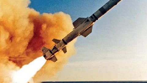 Nudist pornosini onlayn tomosha qiling Qorqinchli porno: Tentacle Demon Fucks Retro Movie