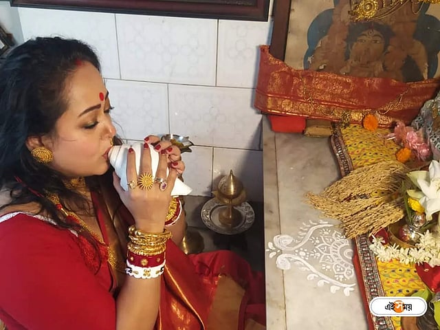 Kristina Yang porno Resident Evil porno parodiya tomosha