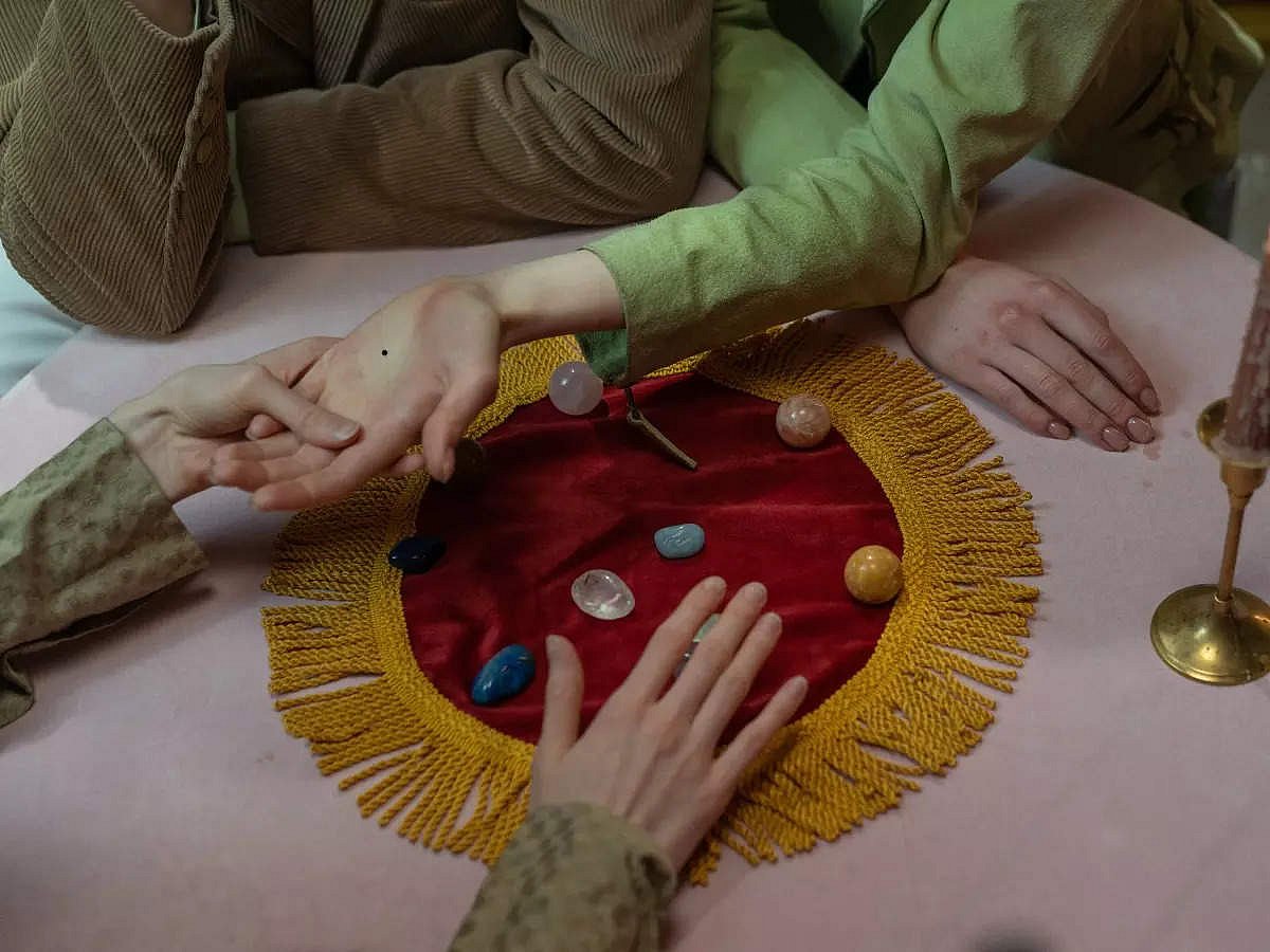 Nessa shayton vk Men sendan oldin filmdagi kabi libos