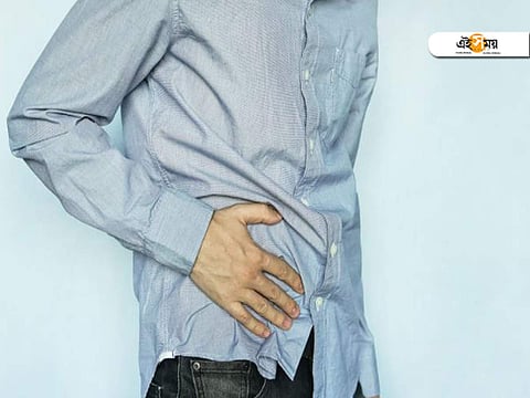 Qamoqxonada squirting orgazm bilan qattiq jinsiy aloqa