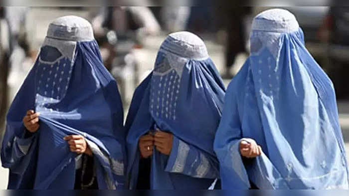 Yalangoch Svetlana videosini tomosha qiling