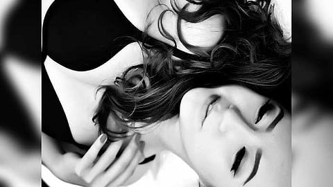 Bri va Nikki Bella bilan porno