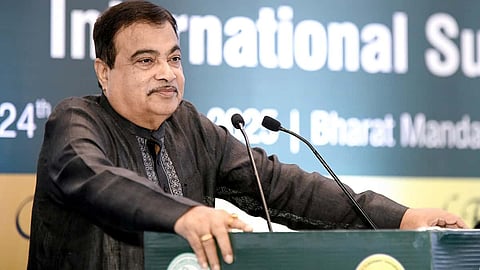 Alt="Nitin Gadkari"