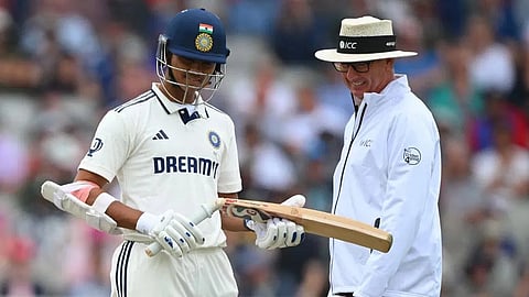 ENG Vs IND: Jaiswal's bat was broken into two by an English player's bowling, you will be shocked to see the video