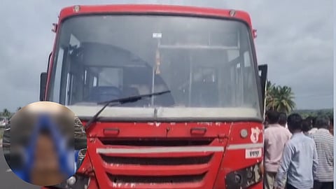 Baramati Crime: Koyta Attack on Passenger in Moving Bus: One Injured
