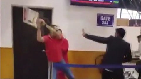 Army Officer Assaults SpiceJet Employees; Incident Caught on Video