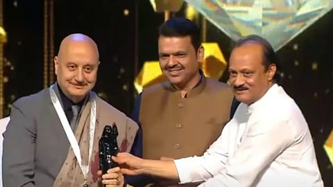Anupam Kher Recalls Early Struggles While Accepting Late Raj Kapoor Life Gaurav Award: 
