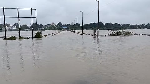 Heavy Rain in Nanded District; Godavari River Nears Danger Level