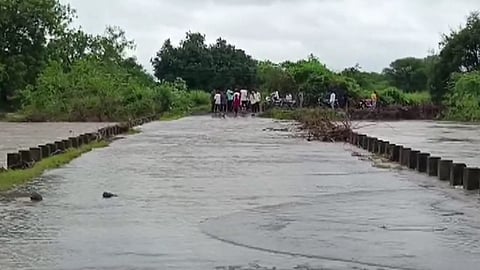 Maharashtra: Torrential Rains Lash Latur