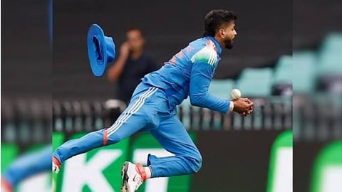 Shreyas Iyer Injury: Star Batsman Leaves Field in Pain