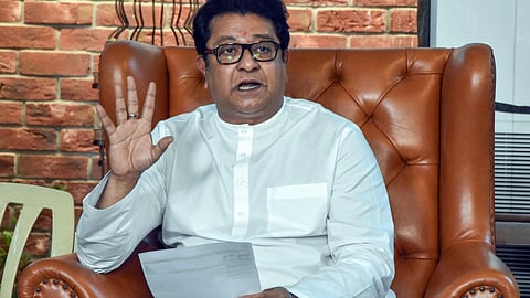 MNS Exposes Versova Voter Scam: Names of Hindus, Muslims, and Other Religions in the Same House! MNS Exposes Another Constituency