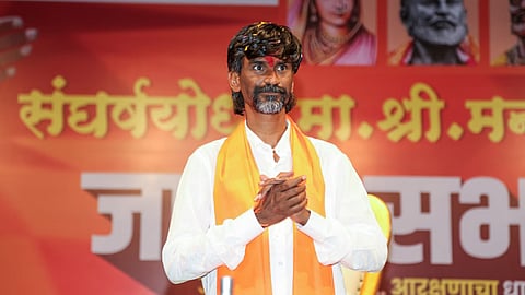 Manoj Jarange Patil: Charges filed against Manoj Jarange and 5 others! Mumbai Police summons Jarange for inquiry