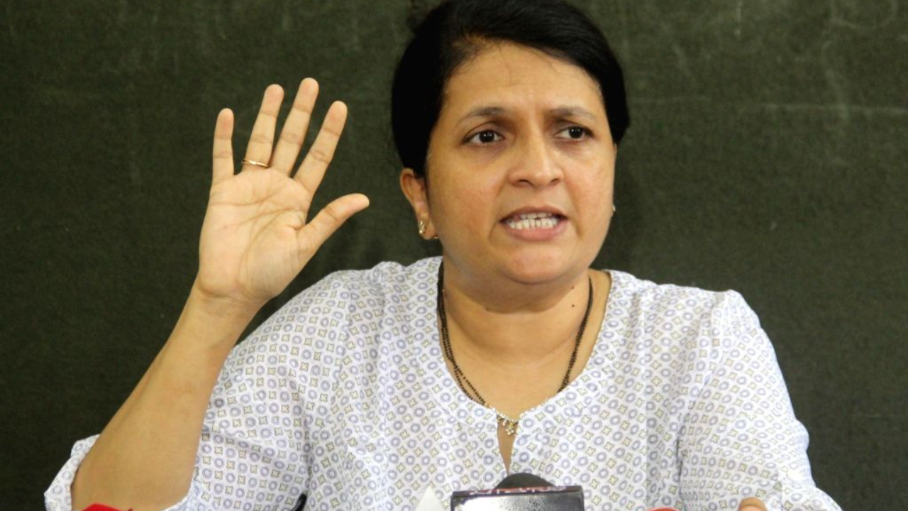 Anjali Damania in Pune Today Regarding Mundhwa Land Scam