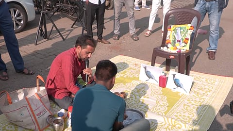 Dashakriya Ritual Held on Navale Bridge in Pune Amid Protest Against Rising Accidents