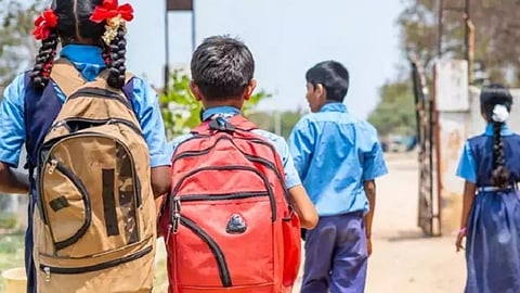 School Dropout India : 65 lakh children had to leave school in the country in 5 years, information by Union Minister Savitri Thakur in Parliament