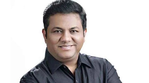 Commotion at Satara Literature Conference: Incident of Attack on Vinod Kulkarni