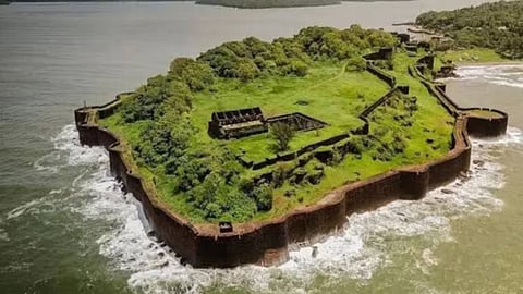 VijaydurgFort : The historic Vijaydurg Fort in Sindhudurg will get a new lease of life, approval for funds of 8.6 crores