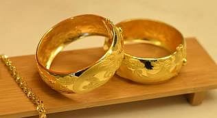 Significant Drop in Bullion Market; Silver Cheaper by 12,225 Rupees, Gold Prices Also Down