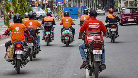 Government Decision : 10-Minute Delivery Stopped! Central Government's Ban on Fast Delivery for Gig Workers' Safety