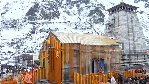 Kedarnath: New Guidelines Announced in Kedarnath Temple; Mobile Phones Banned 