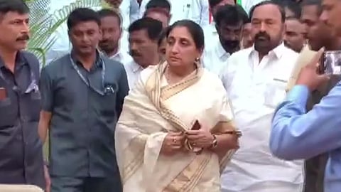 Sunetra Pawar to Hold Meeting in Pune Tomorrow 