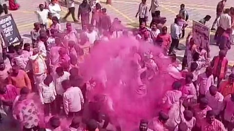 Chhatrapati Sambhajinagar: 19,000 kg of Gulal Scattered for the Welcome of Deputy Mayor Rajendra Janjal 