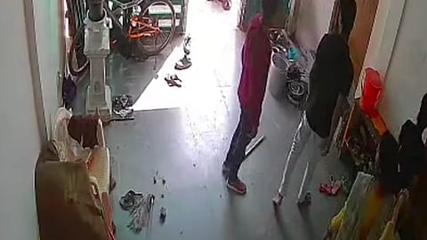 Beed: Fight between two families in Beed; incident captured on CCTV camera 