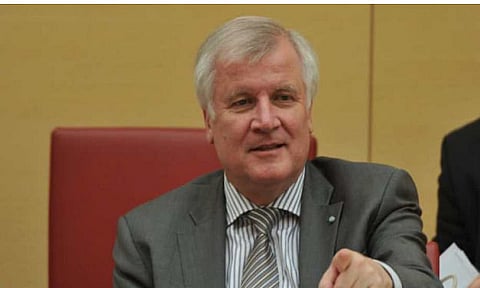 German Minister Horst Seehofer backs proposal to restart Bundesliga