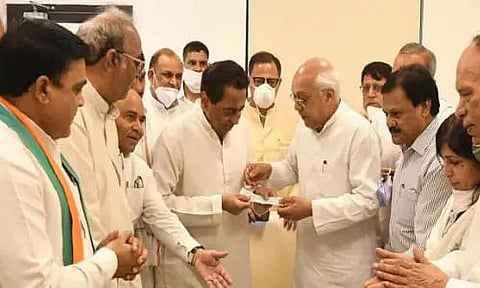 Madhavrao Scindia's childhood friend Balendu Shukla quits BJP