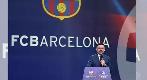 No agreement as Messi's father meets Barcelona boss Josep Maria