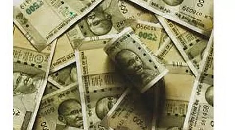 Teenager finds Rs 10 crore in account, informs police