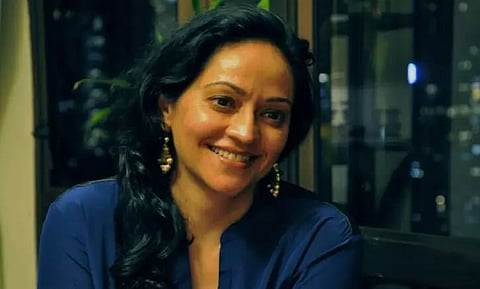 Of girls navigating cities