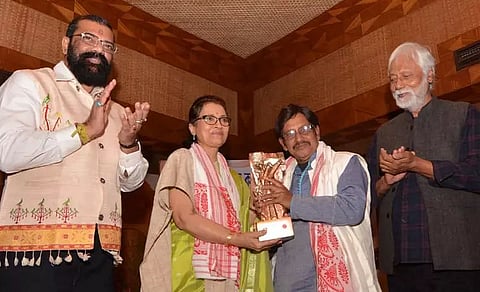 Folk artiste Dhoroni Banikya conferred Swabhav Shilpi Amulya Kakati Memorial Award