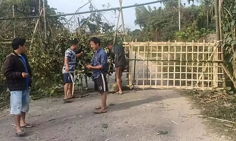 Fearing COVID-19, locals of Arunachal's Hollongi self-declare lockdown