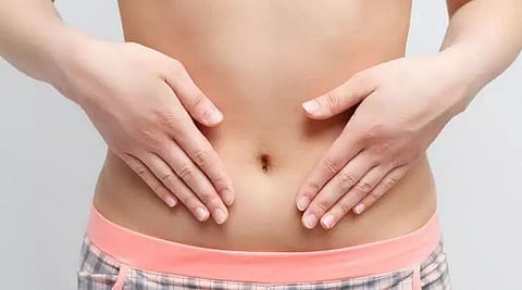 Why Oil Your Belly Button Regularly? Know Oiling Benefits, How to Practice correctly