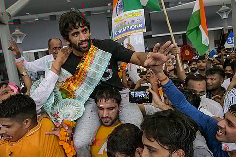 Frenzy, chaos as heroes return