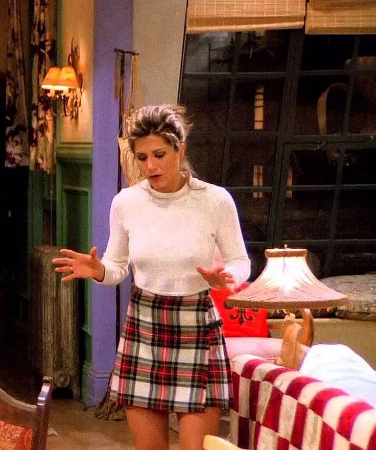 Drop Some Heat with These must-have Rachel Green Outfits in 2021