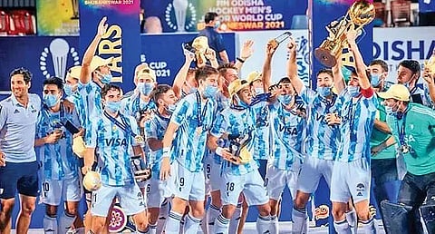 Argentina lift Junior Hockey WC trophy