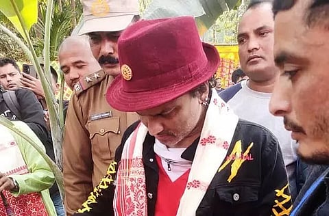 Zubeen Garg plants 50001st sapling at Bagharbari